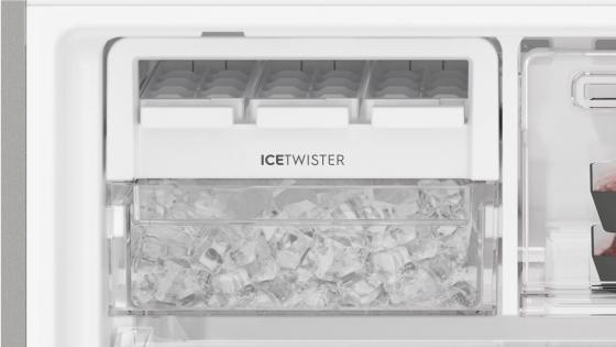¡Que no te falte el hielo! Con el fabricador manual de cubos de hielo podrás disfrutar siempre de bebidas frías.